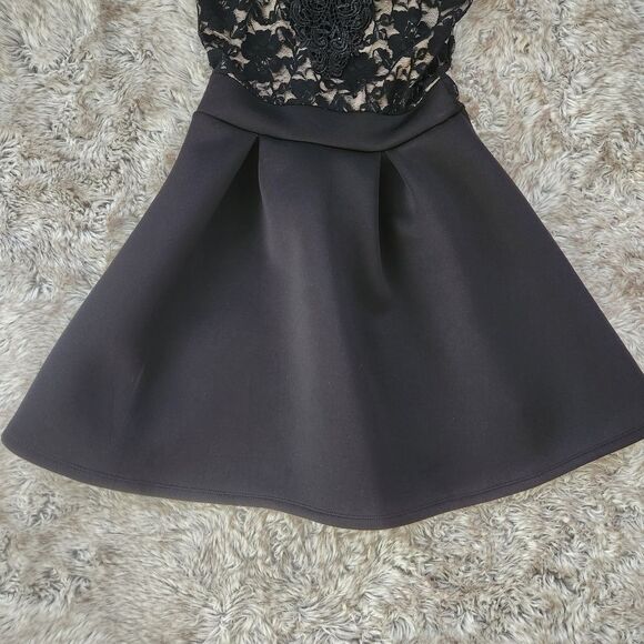 Windsor Charismatic in Crochet Skater Dress Black Size XS - Picture 5 of 13